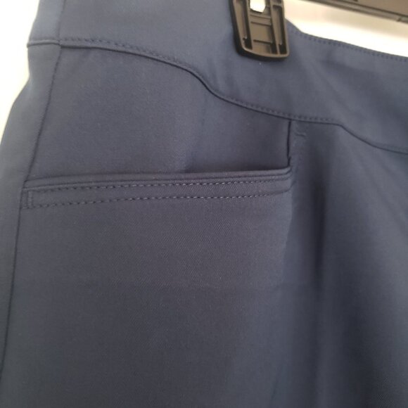 PGA Tour Women's Shorts w/Comfort Stretch Waist 50 UPF Navy Size 16 New with Tag - Picture 3 of 9